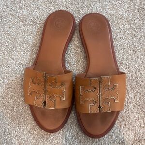 Tory Burch Ines Flat Leather Sandal - Size 7